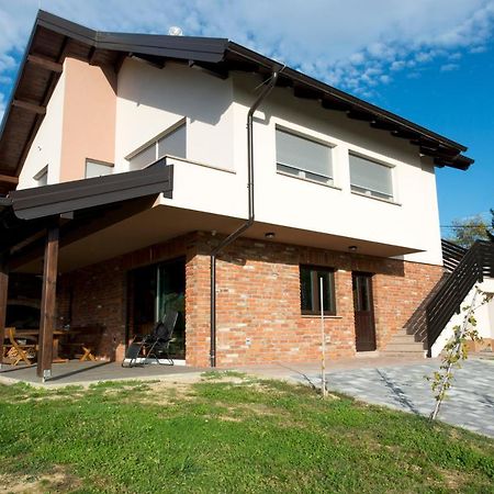 Apartamento Apartman Grc Dugo Selo Exterior foto