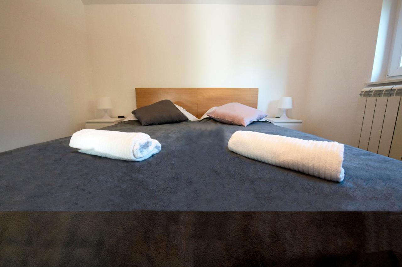 Apartamento Apartman Grc Dugo Selo Exterior foto